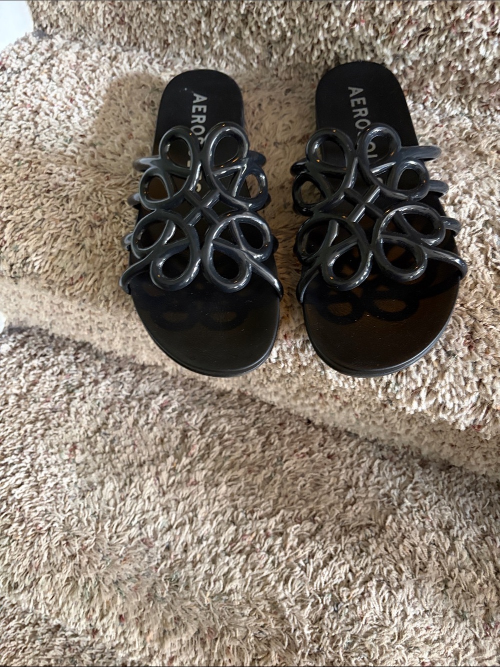 AEROSOLES Frida Black Loop-Detail Slide Jelly Sandals